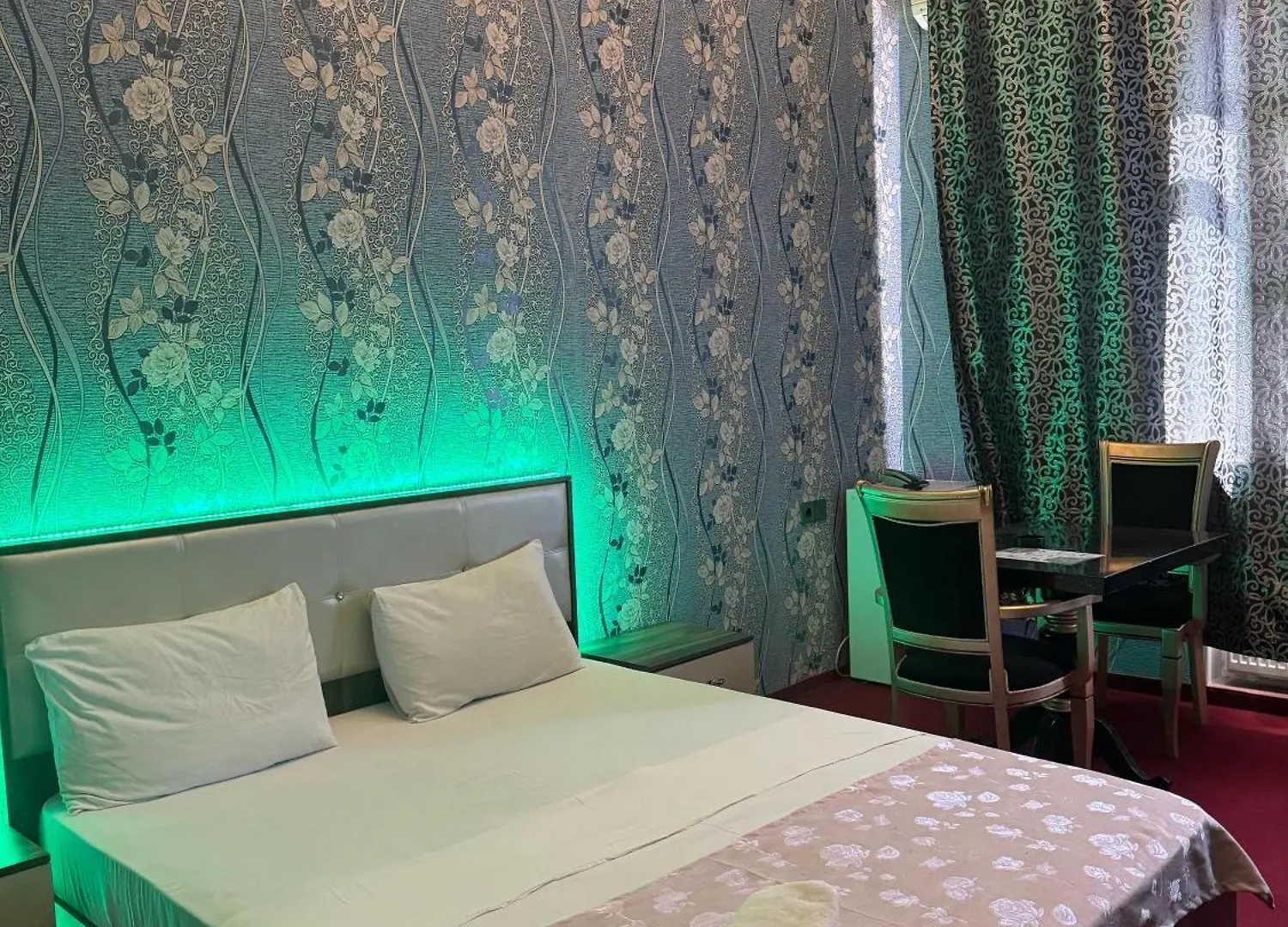 Urban Badamdart Hotel Baku 3*,